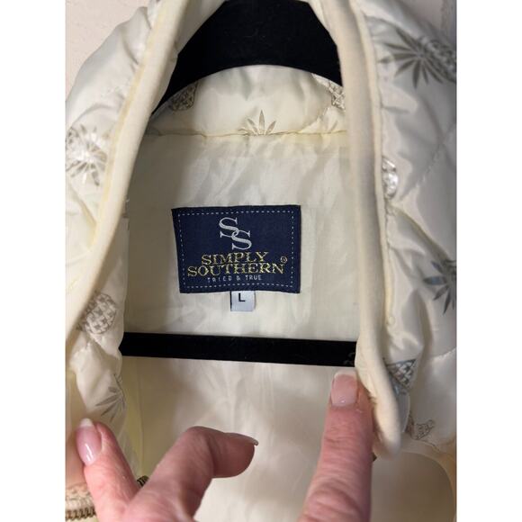 Simply Southern Pineapple Puffy Vest Womens Large - Picture 3 of 5